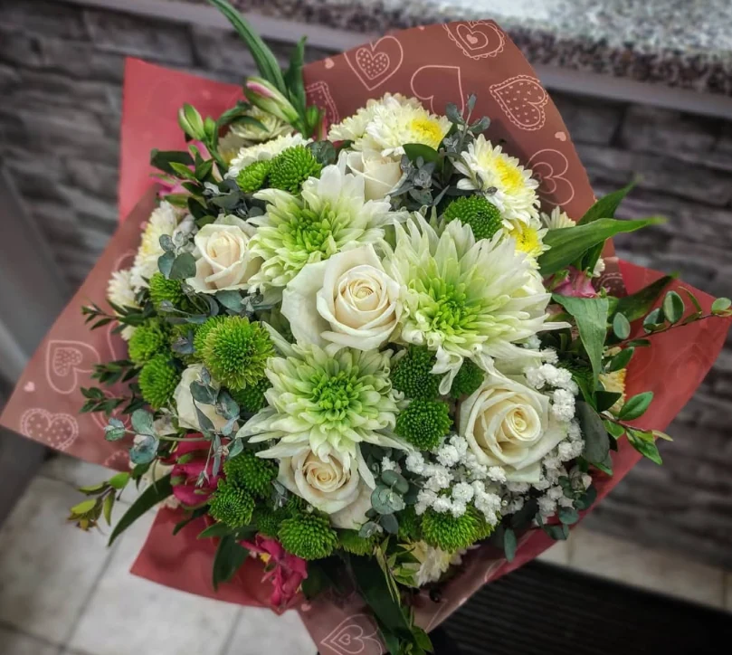 Zeleni beli buket – flower box Beograd - flower box Beograd, cvećara Novi Beograd i dostava cveća Beograd Zeleni beli buket – flower box Beograd - flower box Beograd, cvećara Novi Beograd i dostava cveća Beograd
